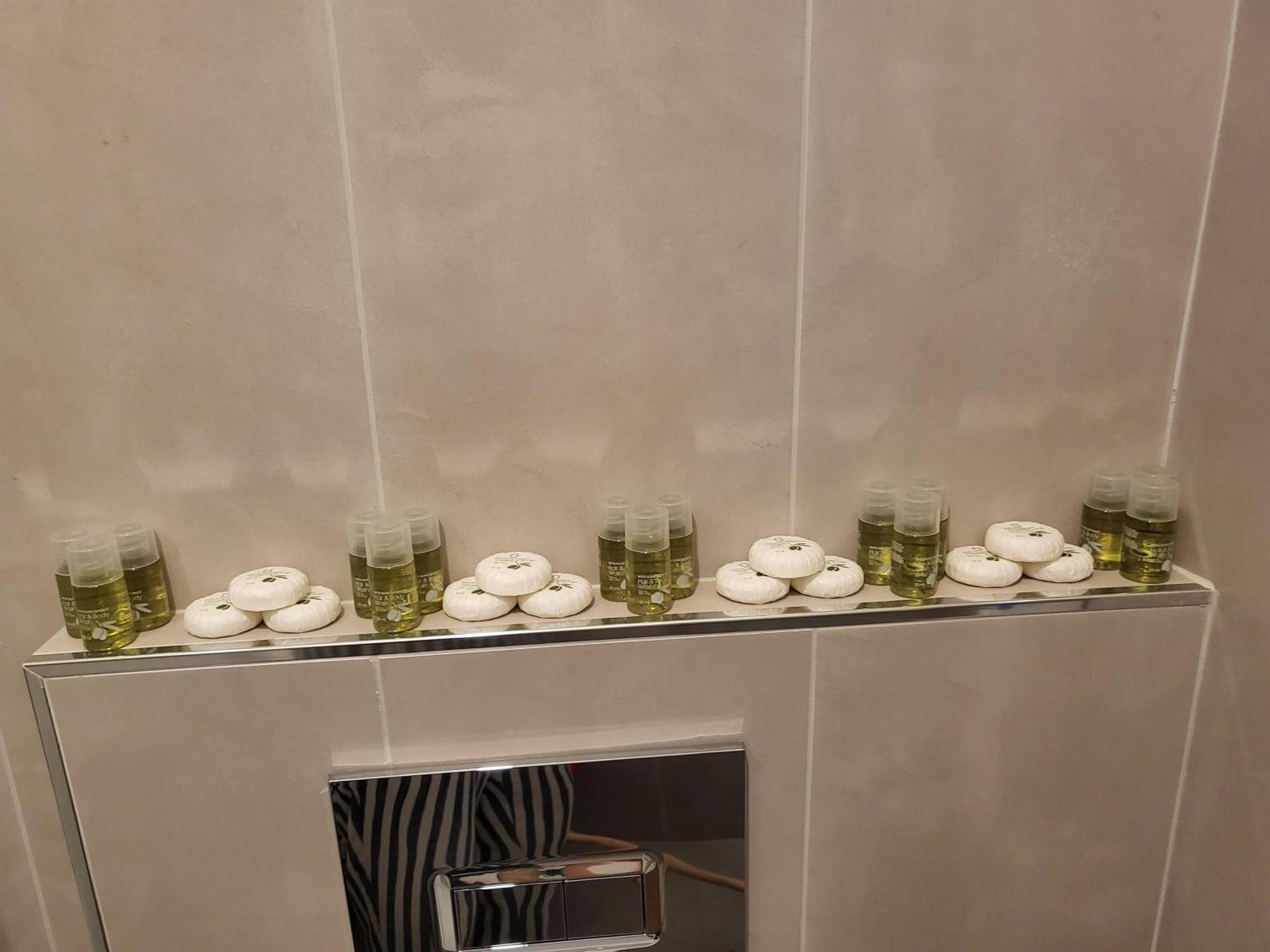 Victoria Otopeni- Self Check-in And Check- Out Apartament